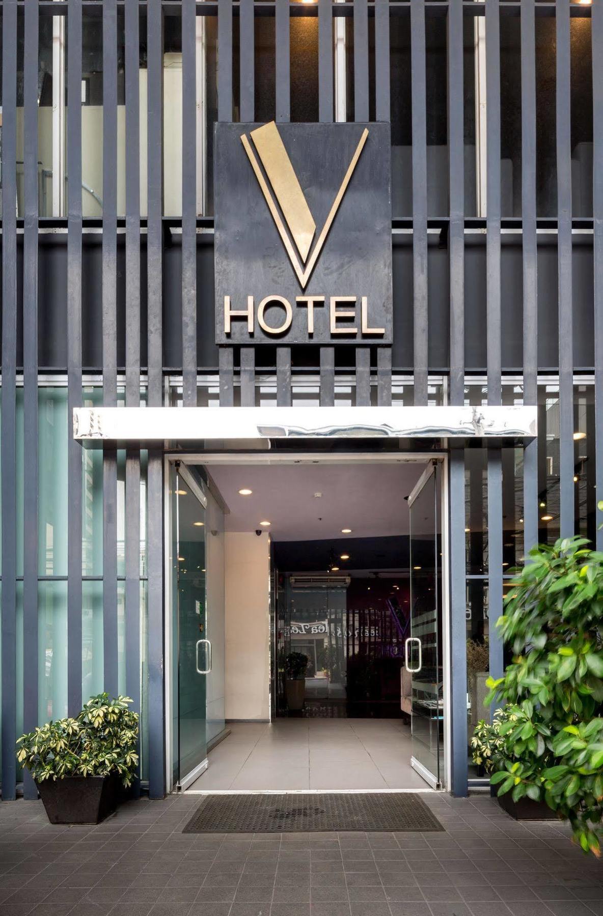 V Hotel Manila Bagian luar foto