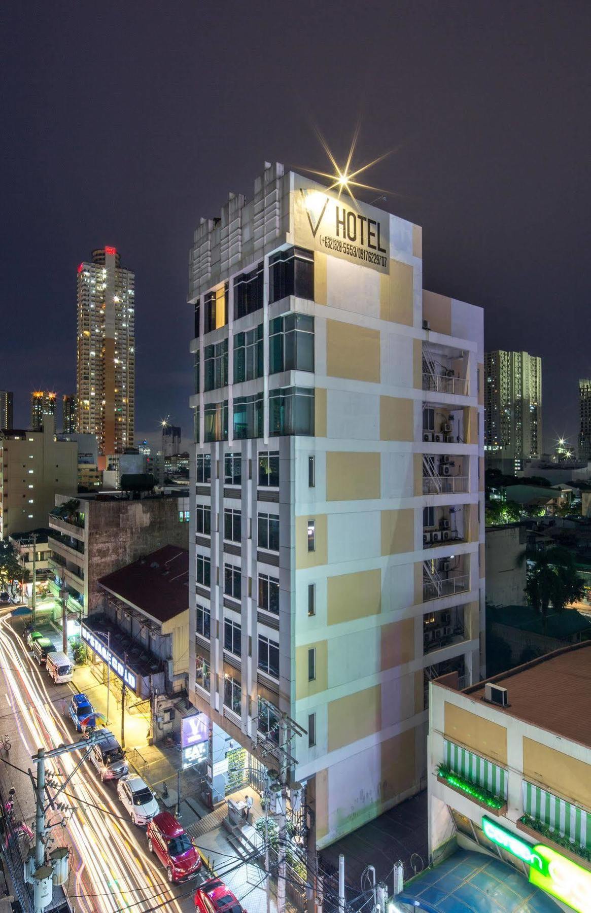 V Hotel Manila Bagian luar foto